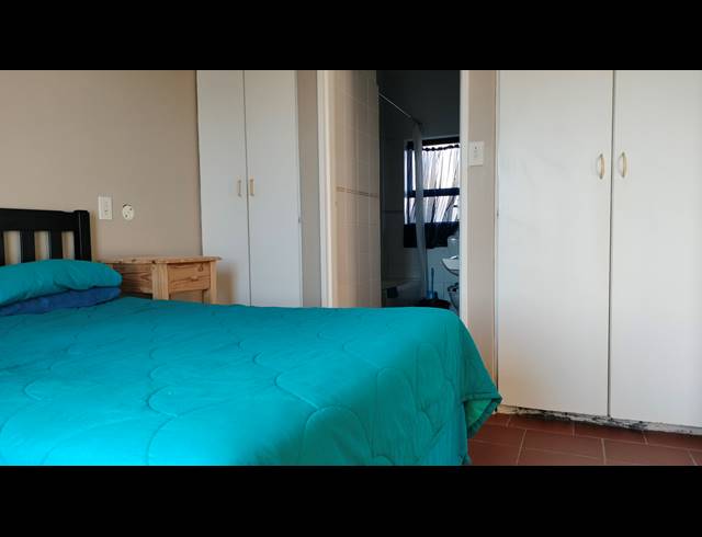 1 BEDROOM FLAT FOR SALE IN MOSSEL BAY CENTRAL